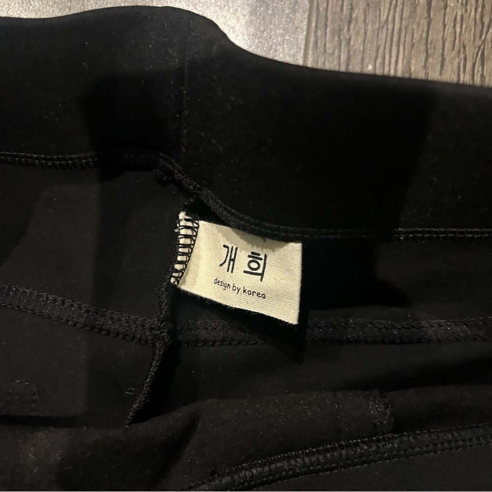 Black Faux Leather Leggings - Picture 3 of 8